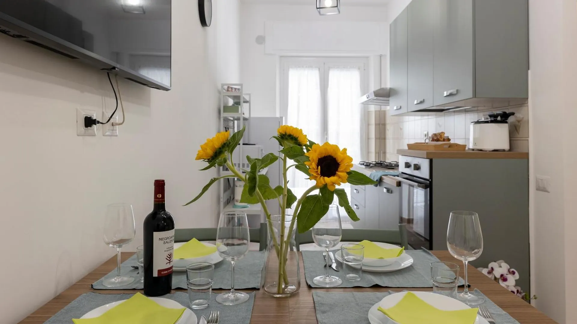 Central Modern Apartment - Trastevere & Vaticano Rome