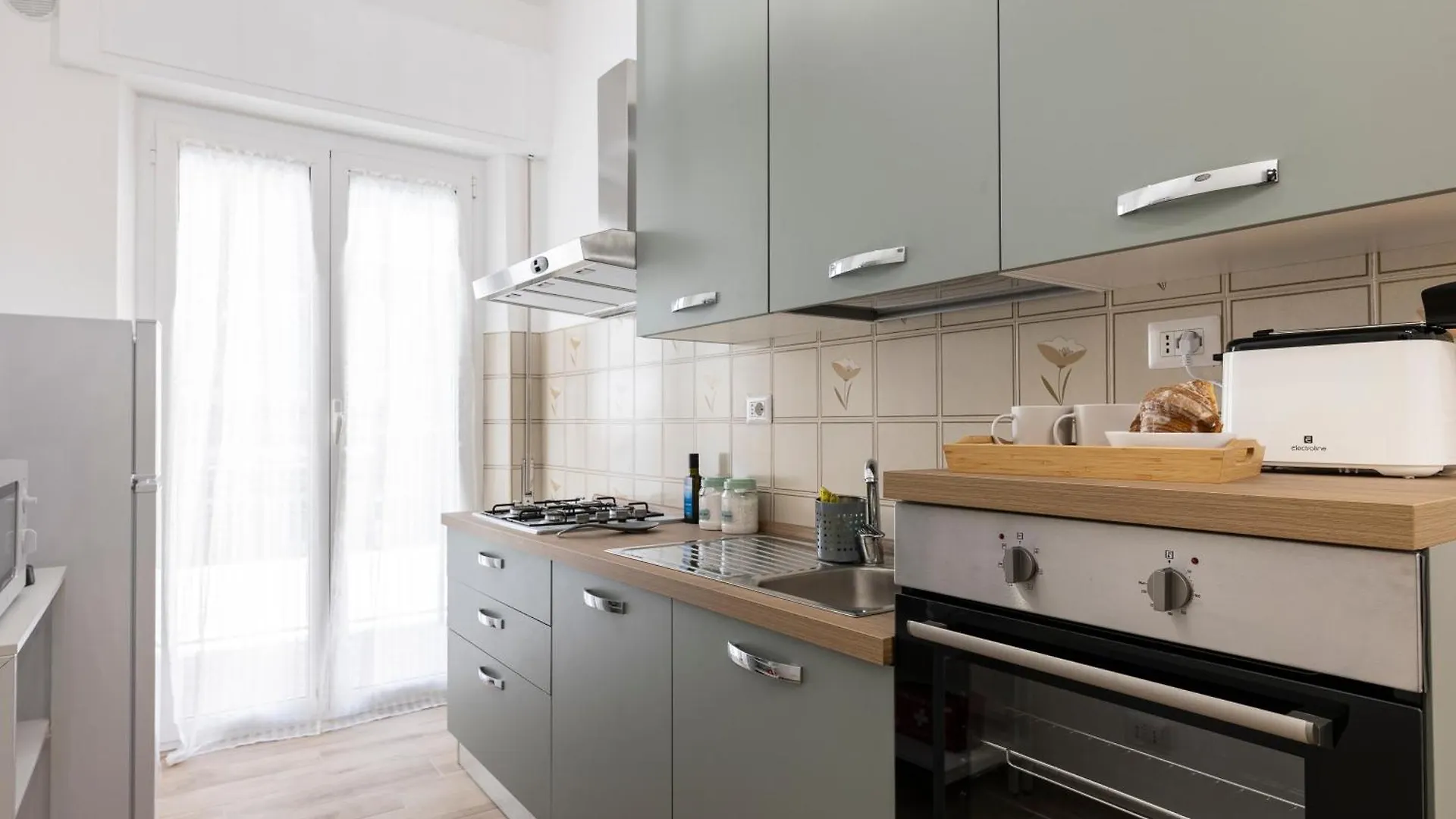 Central Modern Apartment - Trastevere & Vaticano Rome