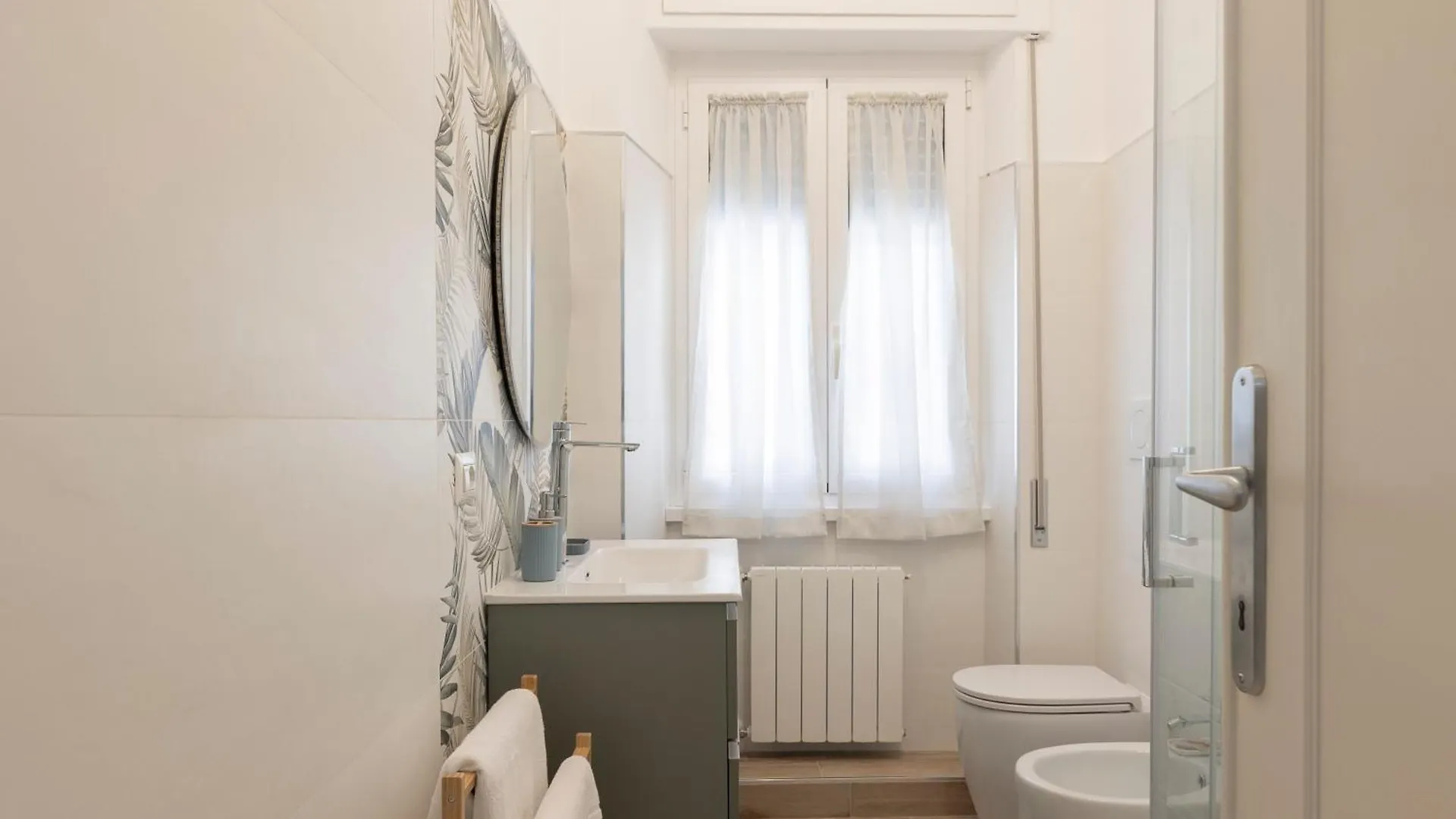 Central Modern Apartment - Trastevere & Vaticano Rome Italy