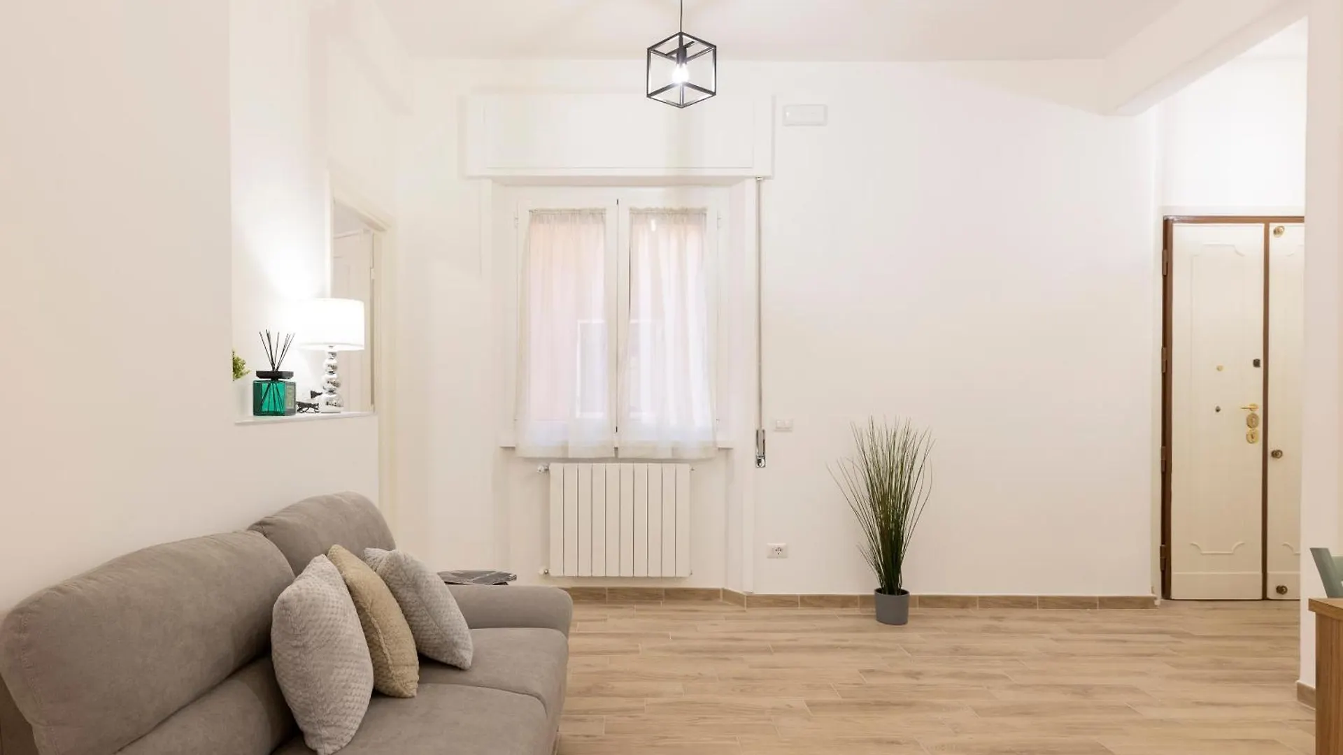 Central Modern Apartment - Trastevere & Vaticano Rome