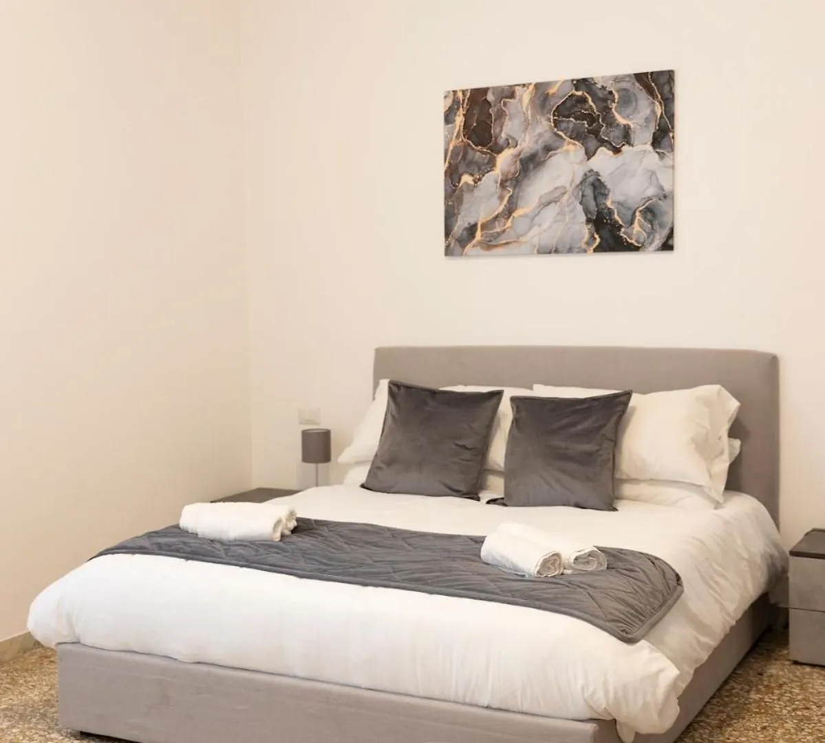 Central Modern Apartment - Trastevere & Vaticano Rome